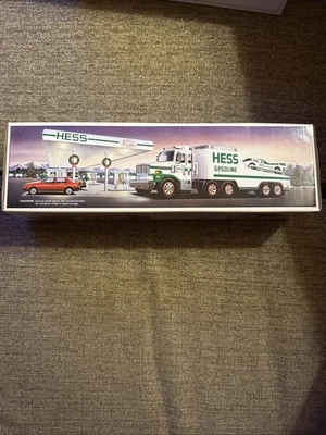 Винтаж 1988 Игрушечный Грузовик Hess и Гонщик Insa в оригинальной Упаковке и Коробке - Изображение 1 из 4
