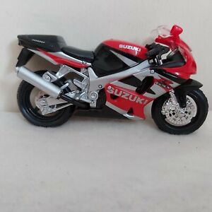 SUZUKI GSXR 1000 Motorbike /Motorcycle Model in red/black/silver  Maisto