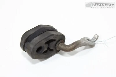 Chrysler 300 2015-2021 tracción trasera 3,6 L tubo de escape trasero izquierdo soporte de montaje OEM Foto 1 de 4