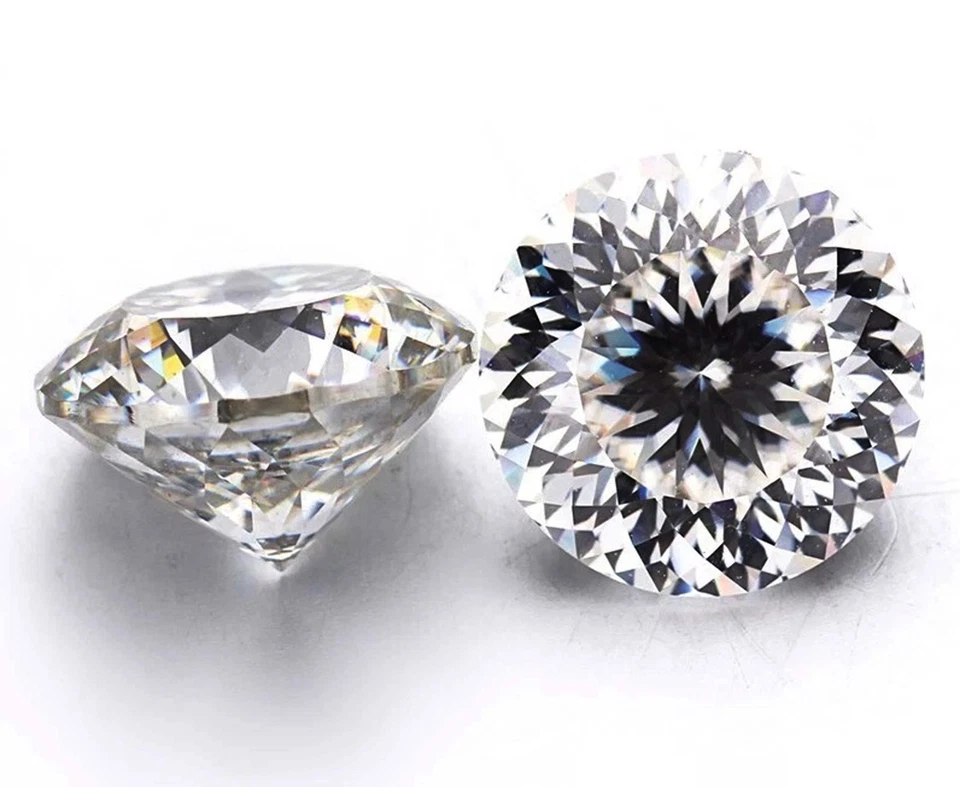 Lab-Grown IGL Certified 2.1 Ct Pair CVD Diamond VVS1 Clarity Round Cut Gems 5NST - Image 1 of 3