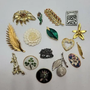 Vtg Lot of 16 Brooches Pins Floral Flowers Leaves P177 - Picture 1 of 12