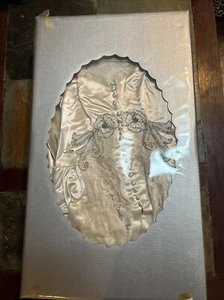 Vestido de boda vintage en caja con cuentas y encaje - Imagen 1 de 4