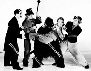 MARX BROTHERS HARPO CHICO GROUCHO & GORILLA 11 X 14 POSTER CARD - Picture 1 of 1
