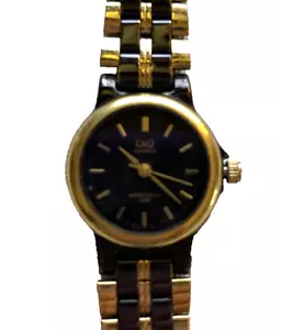 QQ Women's 8 3/4" Dualtone Watch Black Dial New Battery - Picture 1 of 5