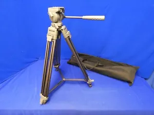 Libec TH-M20 Fluid Tripod Head, 2-Stage Aluminum Legs, Handle, Soft Cast - Picture 1 of 12