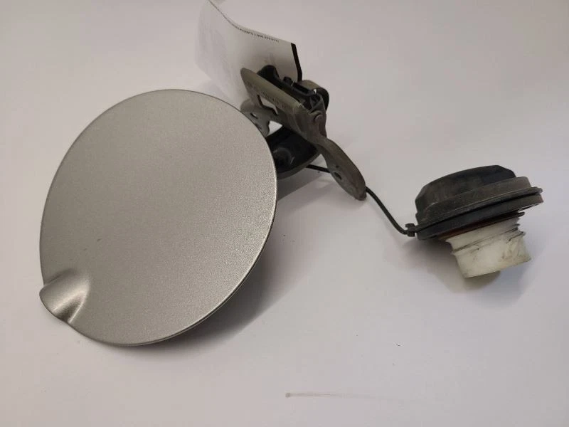 Ford Edge 2008 08 puerta de llenado de combustible plateada Foto 1 de 4