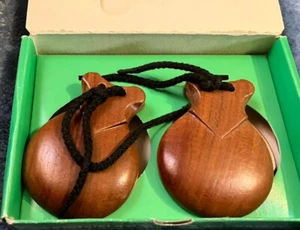 * Castanets Pr Professional Wood Spain Castanuelas Triana Coleccion Original Box - Picture 1 of 4