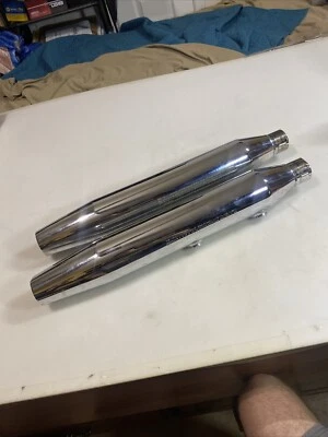 Silenciadores de escape cromados OEM 65842-07 Harley Davidson Softail 2007-2011 Foto 1 de 4