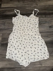 Hollister Floral Romper Medium - Picture 1 of 5