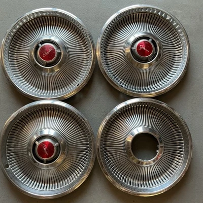 Lote 4 calotas vintage 1967-1968 Chrysler New Yorker/Newport 14" - Imagem 1 de 4