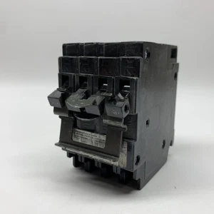 Siemens Q24030CT2 Circuit Breaker 4 Poles 120/240V - Picture 1 of 5