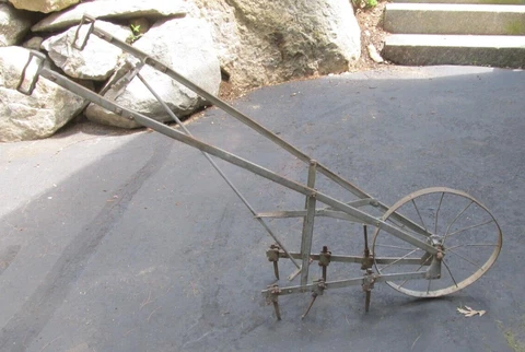 Vintage Manaway (?)  Cultivator  " very unique " Cover