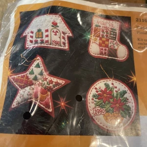 Vintage Felt Christmas Cut Out Embroidery Kit 2110 Creative Circle Stocking Etc - Picture 1 of 9