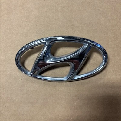 2017 Hyundai Tucson Emblem/Rear Liftgate Emblem 86300D3100 Foto 1 de 4