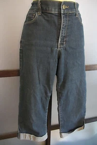 NYDJ Jeans Capri Crop Sz 8 Petite Medium Wash Cuffed Leg Jewel Clasp - Picture 1 of 5