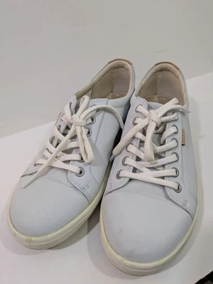 ECCO Women's Soft Sneaker Light Blue Size 7-7.5 - Image 1 of 4