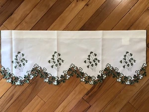 Springtime Floral Embroidered Cutwork Irish Clover Valance Blooms Garden Valance - Picture 1 of 5
