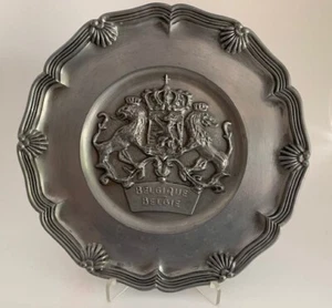 Decorative Souvenir Pewter WALL PLATE of Belgium Featuring The Coat of Arms - Picture 1 of 4