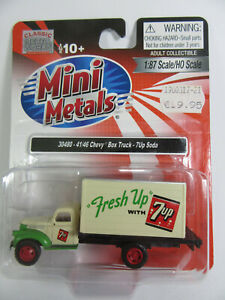 Classic Metal Works USA 1:87 1946 Chevy Suitcase 7 Up Soda Finshed Model