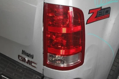 Luz trasera derecha pasajero SIERRA SILVERADO 12 13 OEM WTY 90Day Warra Foto 1 de 4