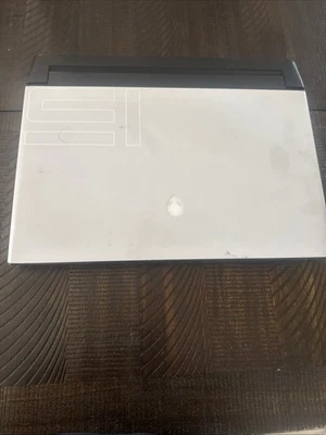 Portátil para juegos Alienware M15 R3 300 Hz  Foto 1 de 4