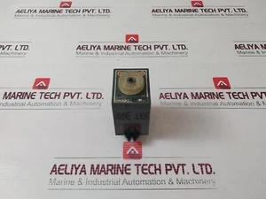 Omron H3L US Time Delay Relay Series a 24V DC 031 a - Picture 1 of 7