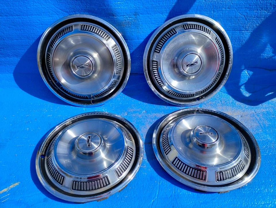 Juego de cubiertas de rueda tapacubos Ford Fairlane Falcon Torino 1969 a 1971 de 14 pulgadas Foto 1 de 4