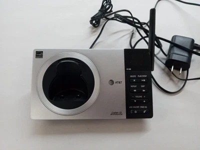 Identificador de llamadas de AT&T anuncia base de carga y cable de alimentación modelo CL82507 Foto 1 de 4