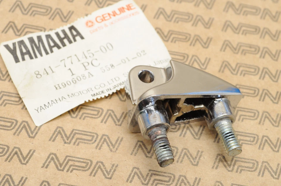 Yamaha moto de nieve EL433 GP246 GP292 GP300 GP338 GP433 PR440 cubierta bisagra nuevo OEM Foto 1 de 3