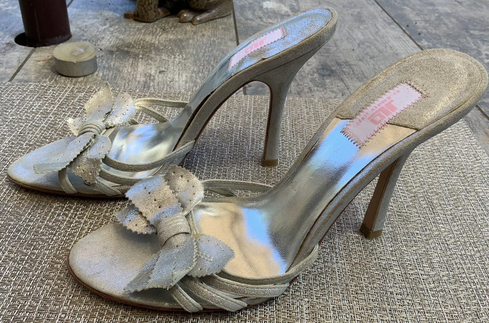 JLo By Jennifer Lopez 女式银色麂皮绒凉鞋,8 M 码 — 第 1/4 张图片