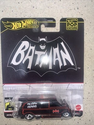Hot Wheels POP Culture Batman 1985 Chevy Astro Van Diecast #HVJ48 Foto 1 de 4