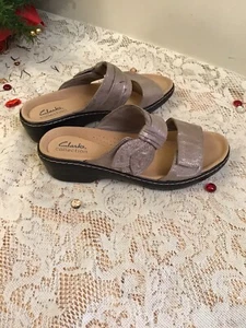 Clarks Collection Size 7 M - Adjustable Strap Slide Sandals Charm Taupe Metallic - Picture 1 of 9