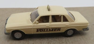 Micro WIKING Ho 1/87 MB Mercedes Benz 240 D Taxi Crema Vollmer Senza Mascotte - Immagine 1 di 4