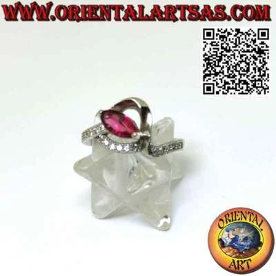 Anello in argento 925‰ con rubino a navetta e zirconi, elegante montatura - Immagine 1 di 4