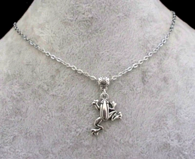 Tibetan Silver Frog Pendant, Tibetan Silver Chain Necklace. Handmade In Gift Bag Foto 1 de 4
