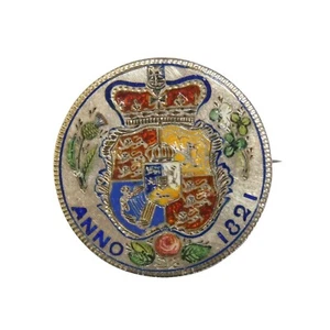 King George III Enamelled Coin Brooch Half-crown. 1821. - Picture 1 of 2