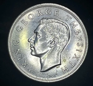 New Zealand 1949 George VI 1 Crown Silver Coin /Nearly uncirculated/original BOX - Bild 1 von 6