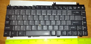 TOSHIBA SATELLITE 3000 KEYBOARD P/N: NSK-8560P - Picture 1 of 3