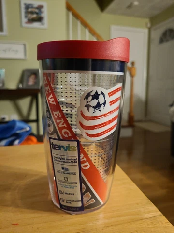 New England Revolution Tervis Tumbler NWT 16 Oz Cover