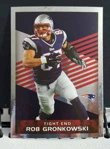 2015 Panini Stickers NFL #45 Rob Gronkowski Foil New England Patriots - Picture 1 of 2