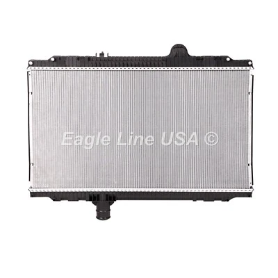 Radiator Fits Kenworth 08-09 T170 T270 T300 T370 Peterbilt 325 330 335 340 Foto 1 de 4