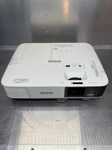 Epson Powerlite 975W 3LCD WXGA Projector H835A - Without Wireless LAN - Picture 1 of 10