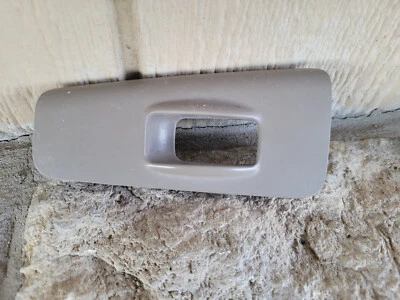 2007 Kia Spectra Rear Left Door Switch Bezel  A000079 Foto 1 de 4