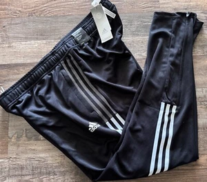 Neu mit Etikett Adidas Trainingshose Damen XL schwarz/weiß Fußball/Soccer TIRO21 XL - Bild 1 von 2