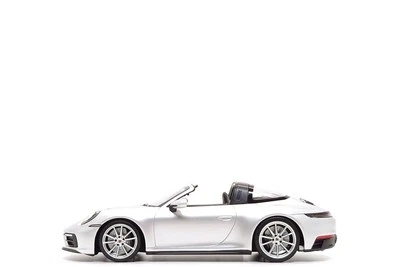 Minichamps 1:18 Porsche 911 Targa 4 GTS (992) in GT Silver (Dealer Edition) - Image 1 of 4