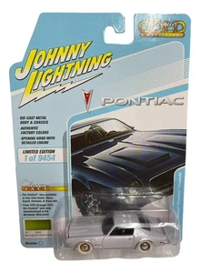 Johnny Lightning JLCG026 Classic Gold VER A 1972 Pontiac Firebird Formula CHASE - Picture 1 of 1