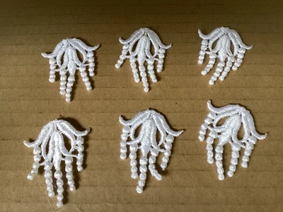 32 PCS LOVELY OFF WHITE DANGLY RAYON VENISE APPLIQUE - Image 1 of 3