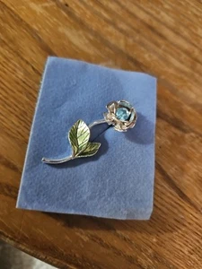 Avon Blue Rhinestone Flower Brooch Pin Enamel Leaves Silver Tone Vintage No Box - Picture 1 of 6