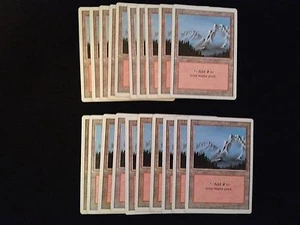 20 Basic Land - SAME ART - Montaña - Revisado - Estado MP-NM - Magic MTG FTG - Imagen 1 de 1