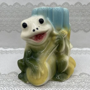 Frog and Banjo Decorative Vase Ceramic Adorable Vintage Hand Painted 5 x 4 x 4 - Picture 1 of 15